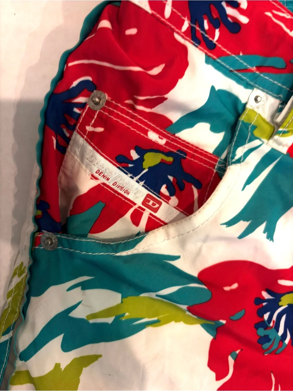 DIESEL Men’s Floral Board Shorts 36